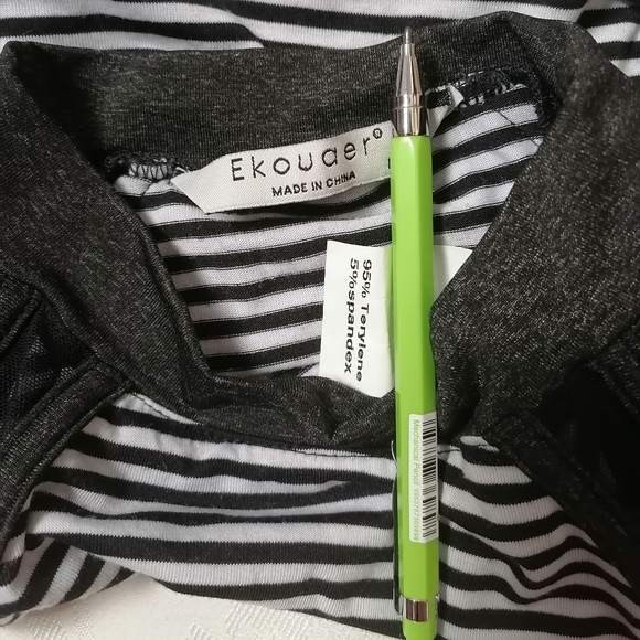 sz:m, black and white striped long-sleeve crop top and black faux leather skirt - Picture 6 of 8